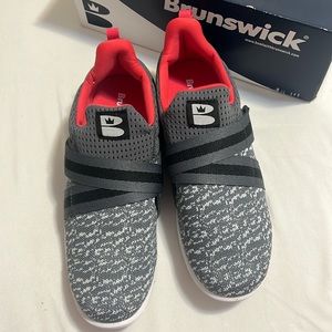 Brunswick women’s bowling shoes. Size 11